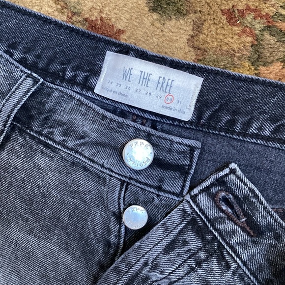 WE THE FREE Denim Shorts in Faded Black Color. - Picture 2 of 9